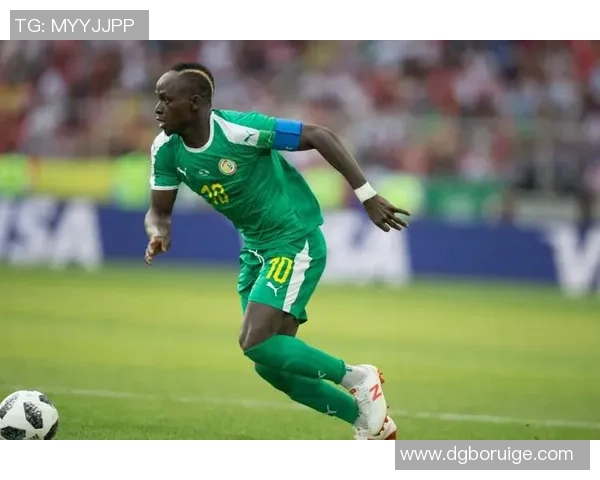 足球明星其马内的辉煌历程与对足球的热爱之路